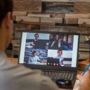 Kariyer Gelişimi İçin Çevrimiçi Eğitim Olanakları