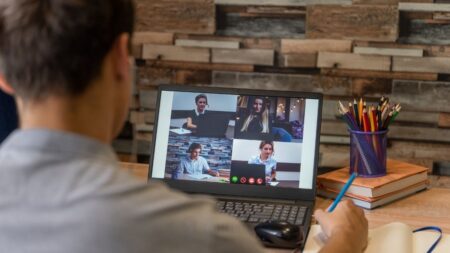 Kariyer Gelişimi İçin Çevrimiçi Eğitim Olanakları