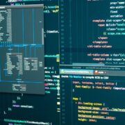 İşletmenize Özel Yazılım Yaptırmanın 5 Kritik Avantajı: Neden Hazır Paketler Yetmiyor?